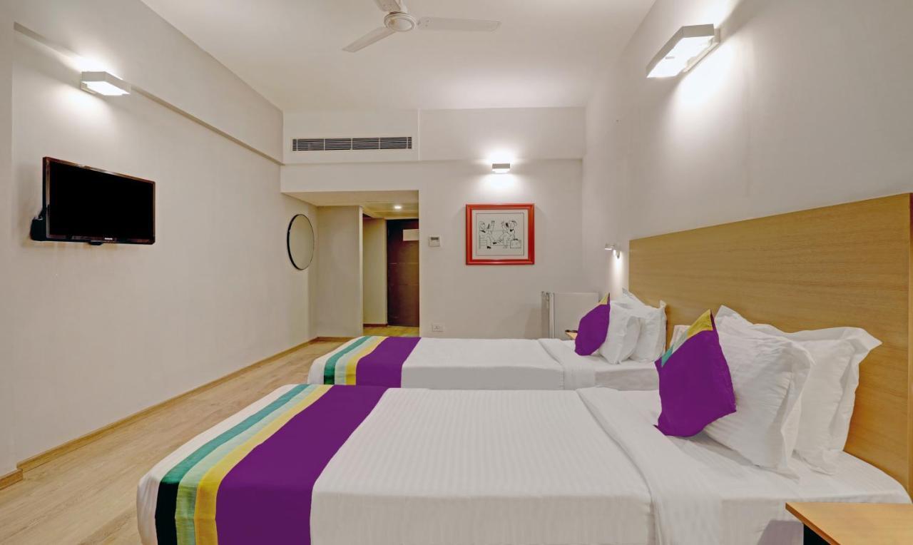 Itsy By Treebo - Vashistha Hotel Haiderabad Buitenkant foto