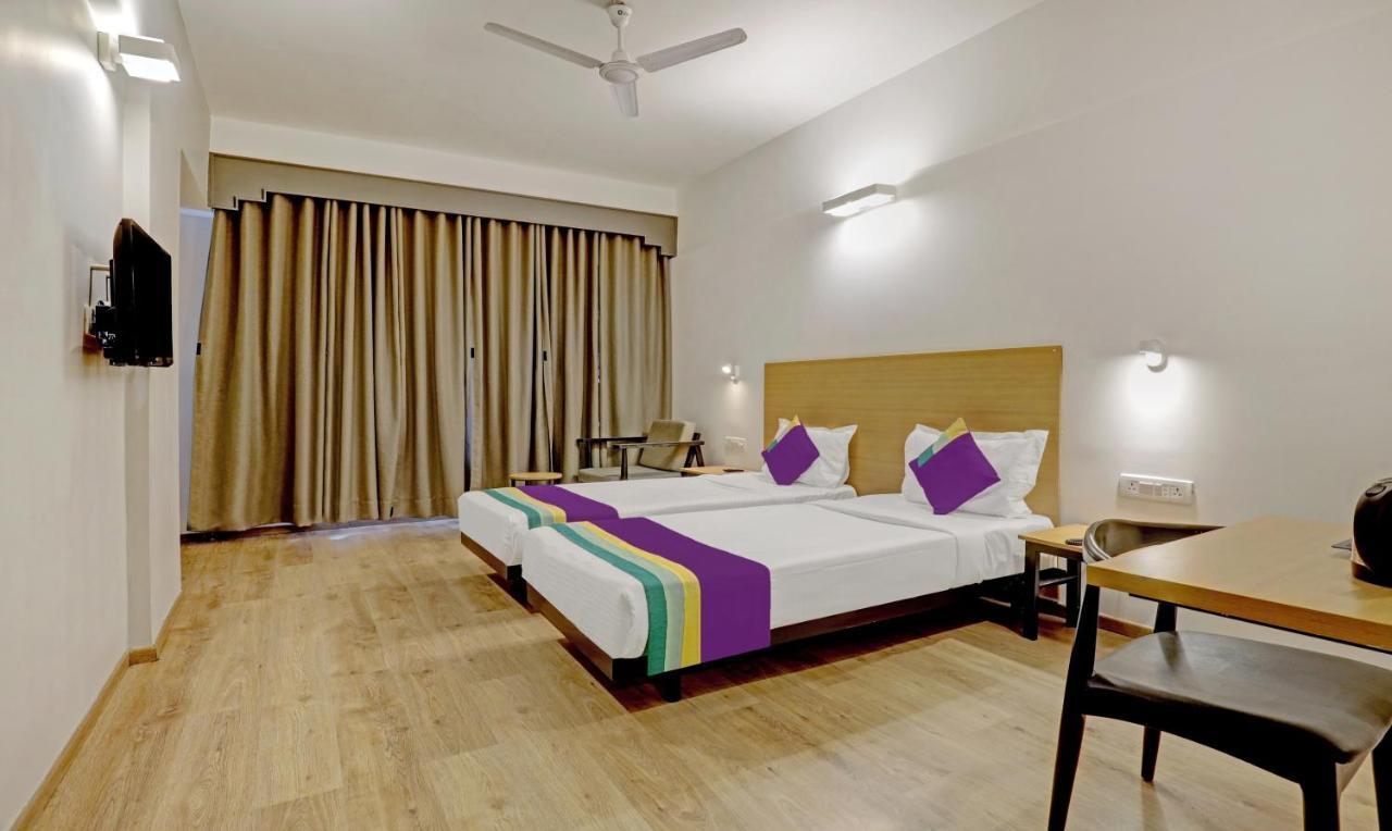 Itsy By Treebo - Vashistha Hotel Haiderabad Buitenkant foto