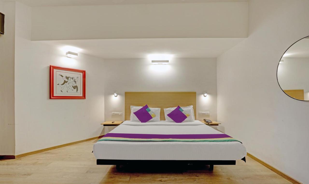 Itsy By Treebo - Vashistha Hotel Haiderabad Buitenkant foto